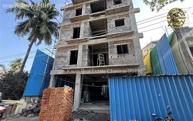 New Multi-Floor 3 BHK House for Sale in Nanganallur – Lift, CCTV, Roadside Balcony
